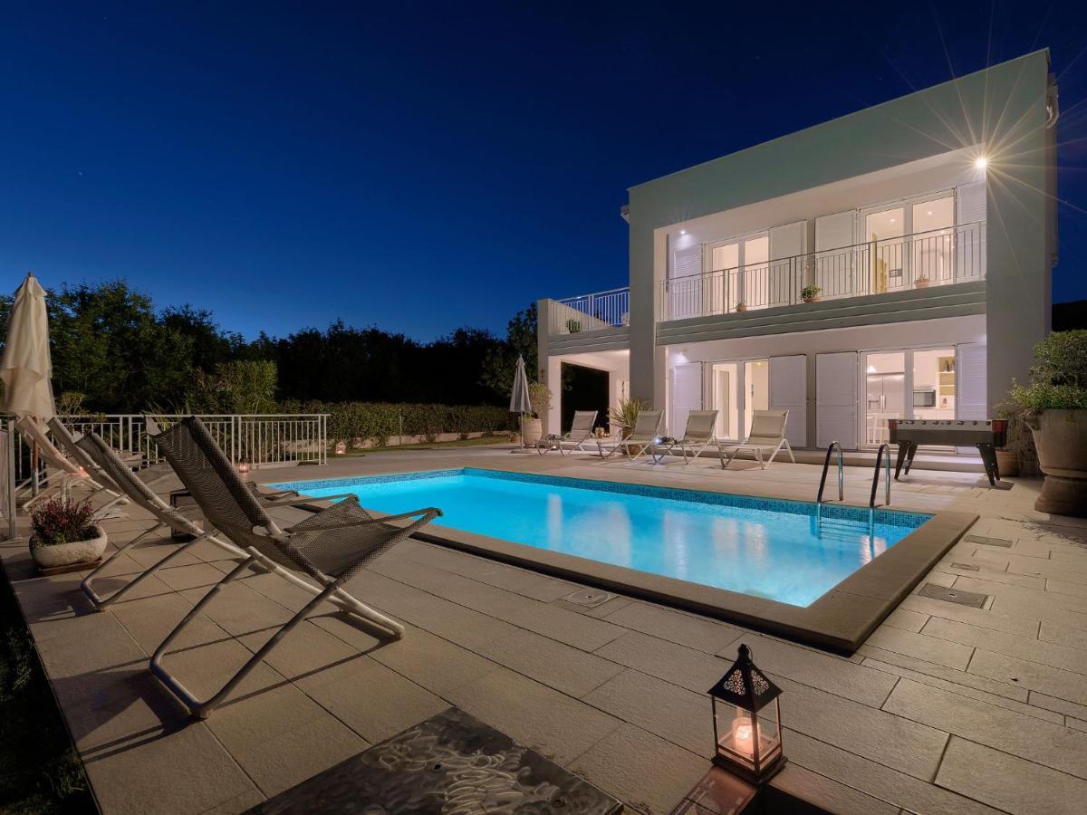 Villa Debora By Interhome Diminići Extérieur photo